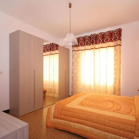 Hanbury 96 - Cristallo Apartmán *